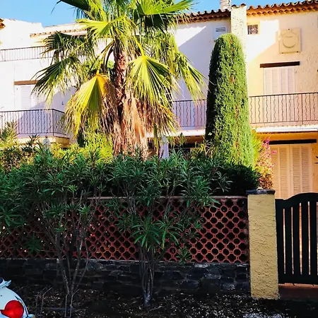 Maison Les Lauriers Roses Vue Sur Le Maquis De Porquerolles Semesterbostad