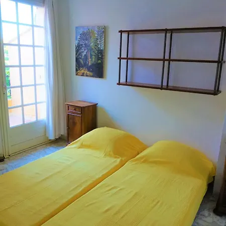 Holiday home Maison Les Lauriers Roses Vue Sur Le Maquis De Porquerolles