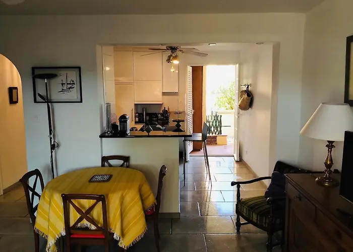 Maison Les Lauriers Roses Vue Sur Le Maquis De Porquerolles Feriehus *